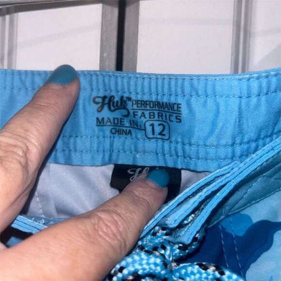 Huk Women's Tropic Quick-Drying Shorts Blue Camo Size 12 Casual Summer - Picture 4 of 5